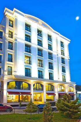 Gallery - Grand Sagcanlar