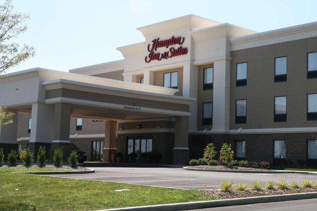 Gallery - Hampton Inn & Suites New Castle