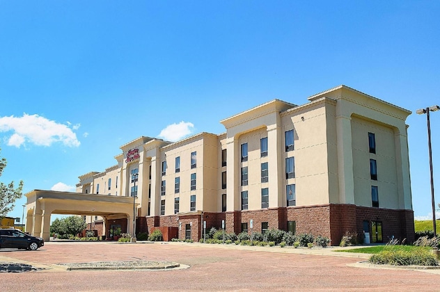 Gallery - Hampton Inn Suites Brookings