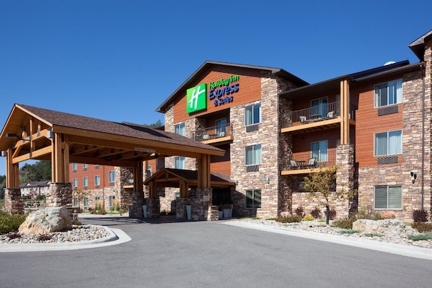 Gallery - Holiday Inn Express And Suites Custer