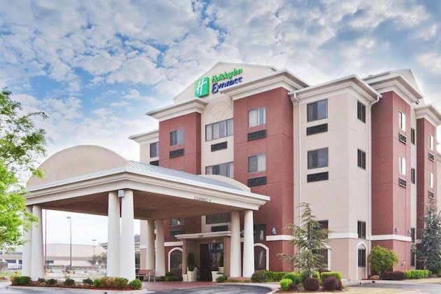 Gallery - Holiday Inn Express and Suites Midwest City