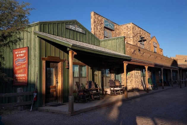 Gallery - Tombstone Monument Guest Ranch
