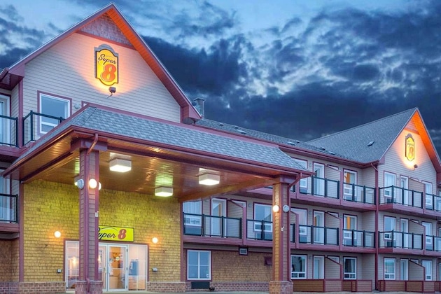 Gallery - Super 8 By Wyndham Caraquet