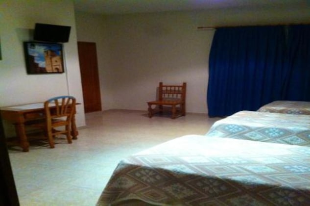 Gallery - Hostal León