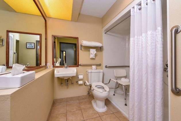 Gallery - Comfort Inn & Suites Joplin Area