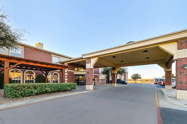 Gallery - Quality Inn & Suites