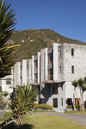 Gallery - Hotel El Crater