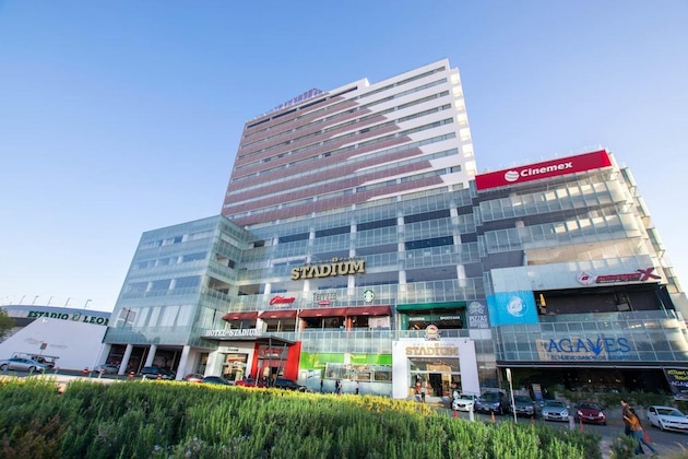 Gallery - Hotel Stadium