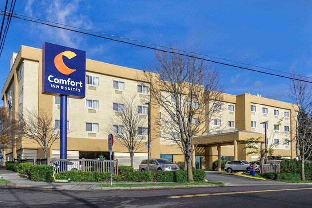 Gallery - Comfort Inn & Suites Seattle North