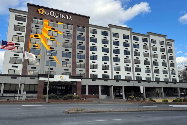 Gallery - La Quinta Inn & Suites By Wyndham Washington Dc-Capital Noma