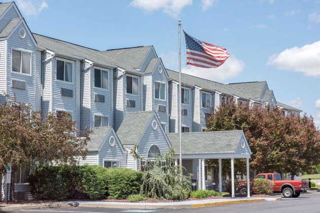 Gallery - Knights Inn Allentown
