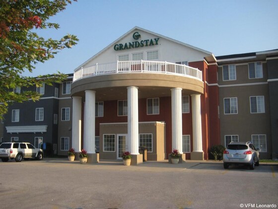 Gallery - Grandstay Residential Suites Ames