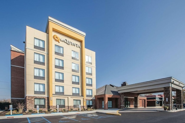 Gallery - La Quinta Inn & Suites by Wyndham Philadelphia Airport