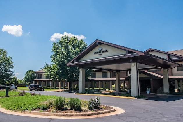 Gallery - Round Hill Inn