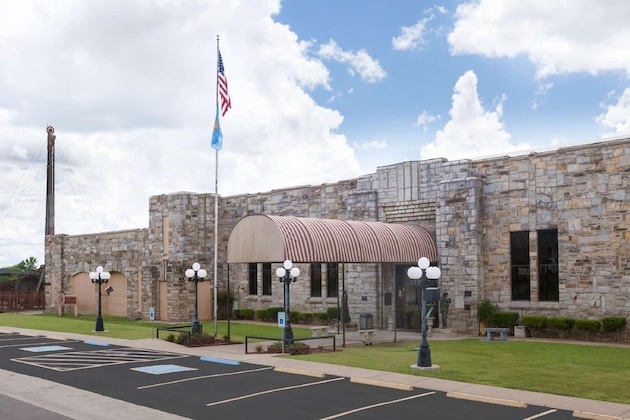 Gallery - Days Inn By Wyndham Ardmore