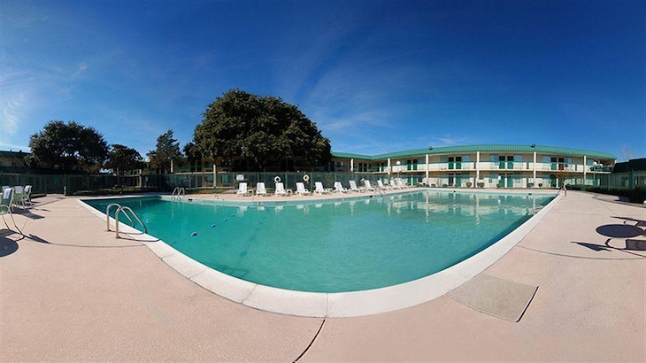 Gallery - Quality Inn & Suites