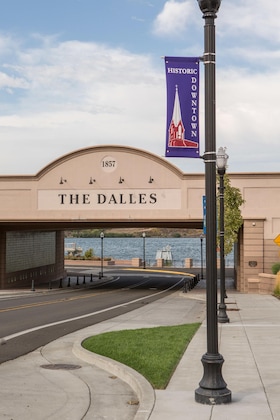 Gallery - The Dalles Inn