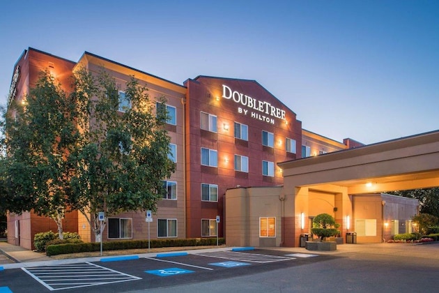 Gallery - Doubletree Salem