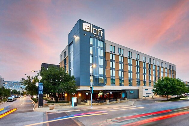 Gallery - Aloft Austin at the Domain