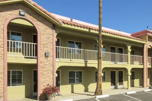 Gallery - Econo Lodge Blythe