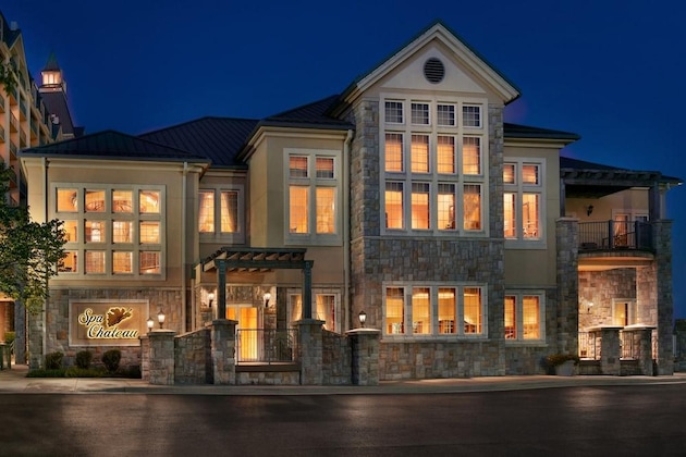 Gallery - Chateau On The Lake Resort Spa And Convention Center