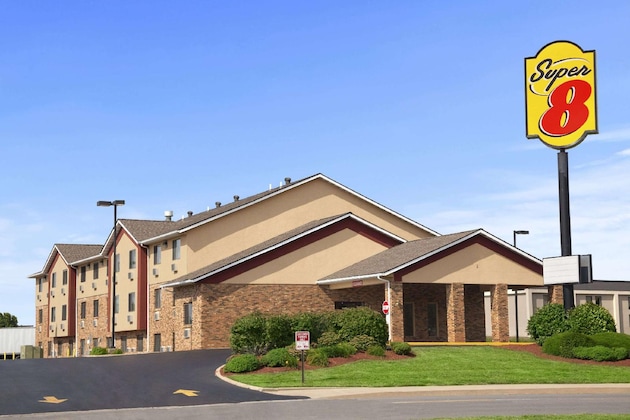 Gallery - Super 8 By Wyndham Collinsville St. Louis