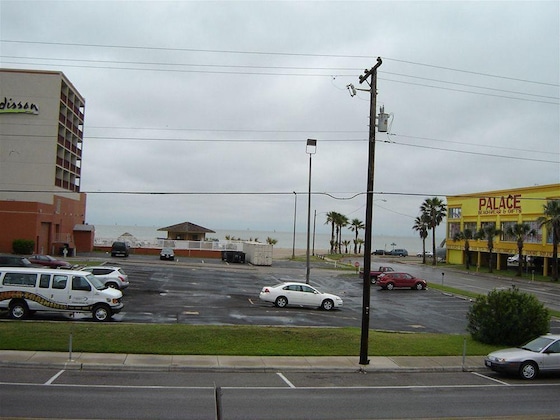 Gallery - Regency Inn Motel By The Beach