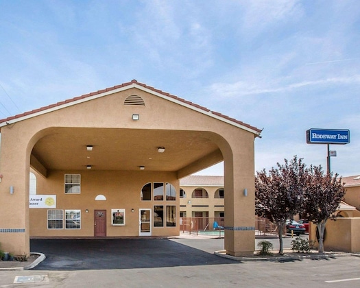 Gallery - Rodeway Inn Delano