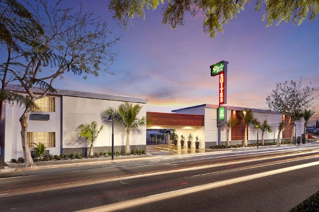Gallery - Studio Inn And Suites At Promenade Downey