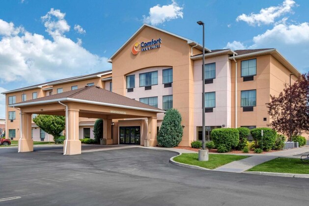 Gallery - Comfort Inn & Suites Farmington - Victor