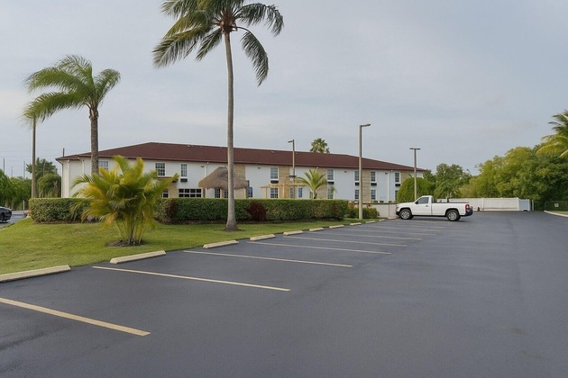Gallery - Baymont By Wyndham Florida City