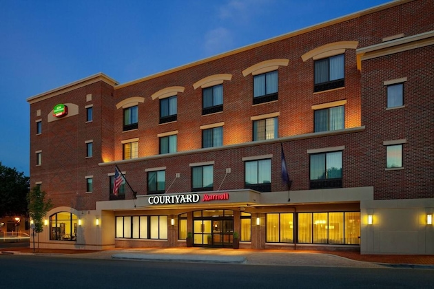 Gallery - Courtyard By Marriott Fredericksburg Historic District