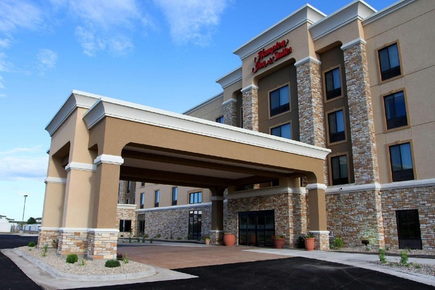 Gallery - Hampton Inn And Suites Grand Forks