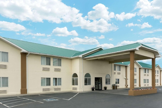 Gallery - Super 8 By Wyndham Green River