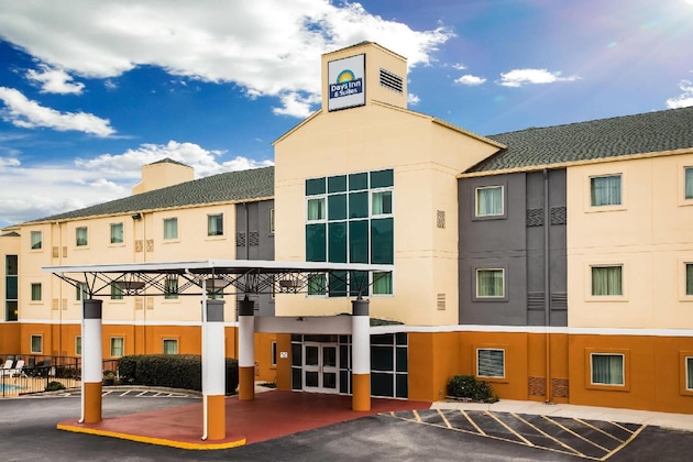 Gallery - Days Inn & Suites By Wyndham Augusta Near Fort Gordon