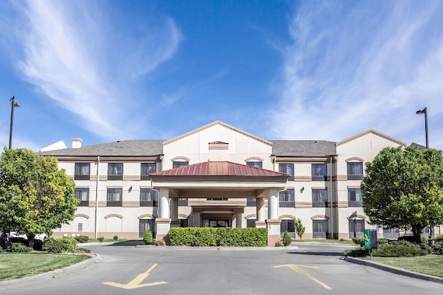 Gallery - Quality Inn & Suites