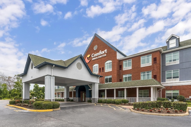 Gallery - Comfort Inn & Suites Hampton Near Coliseum