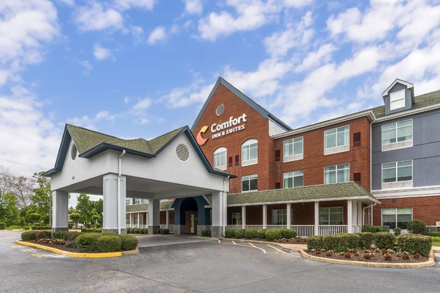 Gallery - Comfort Inn & Suites Hampton Near Coliseum