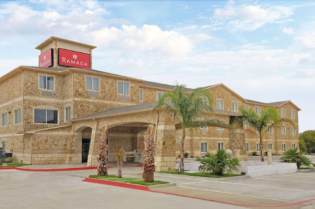 Gallery - Ramada By Wyndham South Waco
