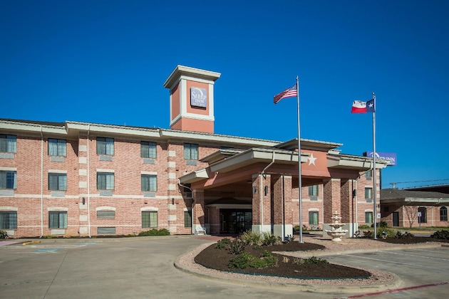 Gallery - Sleep Inn & Suites Hewitt - South Waco