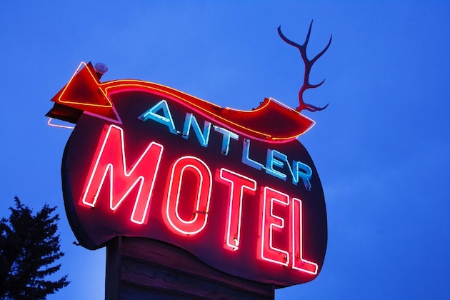 Gallery - Antler Inn