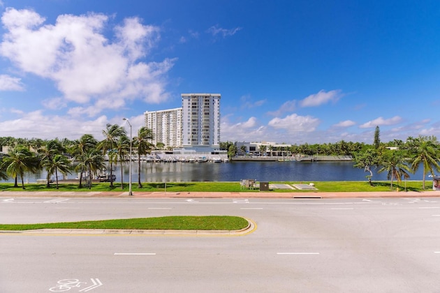 Gallery - Notebook Miami Beach