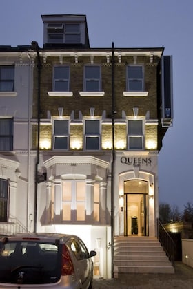 Gallery - Queens Hotel