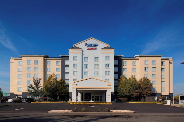 Gallery - Fairfield Inn & Suites Newark Liberty International Airport