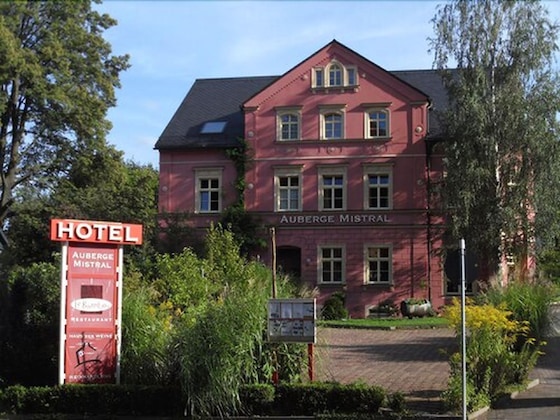 Gallery - Hotel Auberge Mistral