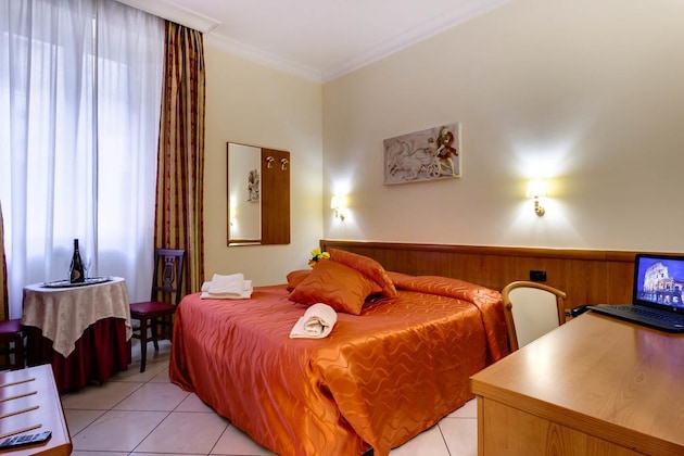 Gallery - Hotel Suite Caesar