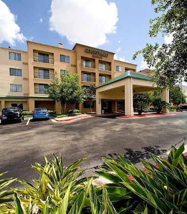 Gallery - Courtyard Houston Sugar Land Stafford