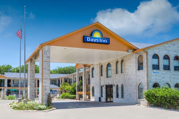 Gallery - Days Inn by Wyndham San Antonio