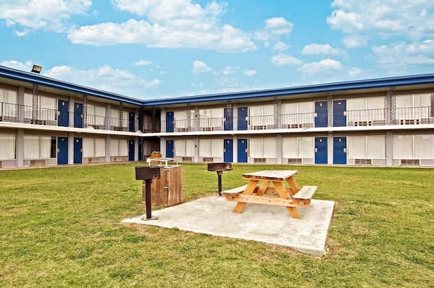 Gallery - Americas Best Value Inn Garland Dallas