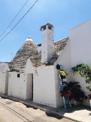 Gallery - Trulli Soave